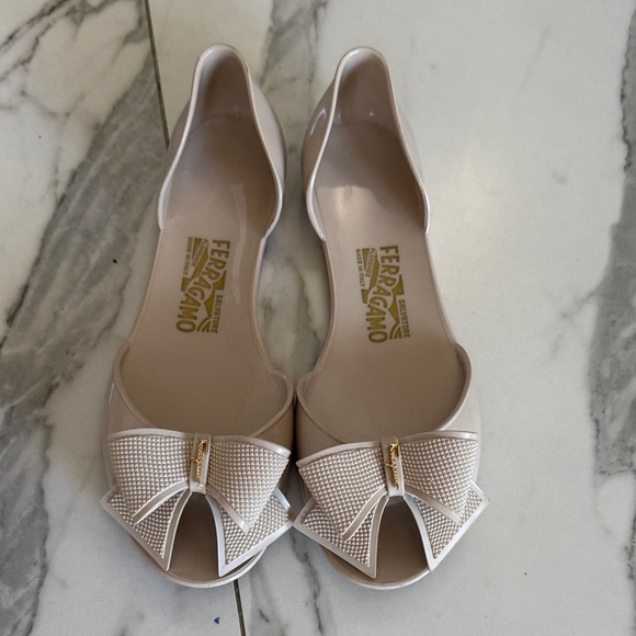 Salvatore Ferragamo Shoes - Ferragamo size 9 beige jelly shoes